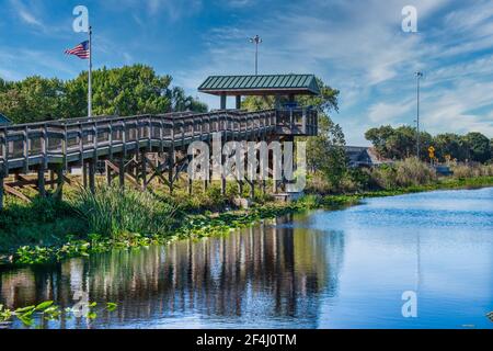 Die Beobachtungsplattform an den Everglades & Francis S. Taylor Wildlife Management Area auf Alligator Alley, I-75, in Florida. Stockfoto