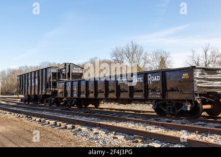 Im Hoosier Valley Railroad Museum in North Judson, Indiana, USA, werden restaurierte antike Eisenbahnwaggons der Norfolk und Western sowie der Nickel Plate Road ausgestellt Stockfoto