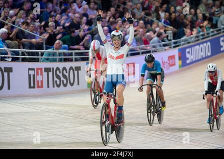 Elinor Barker aus Großbritannien feiert den Sieg beim Frauen-Punkterennen, UCI Track World Championships, Berlin, Deutschland (Foto: Casey B. Gibson) Stockfoto