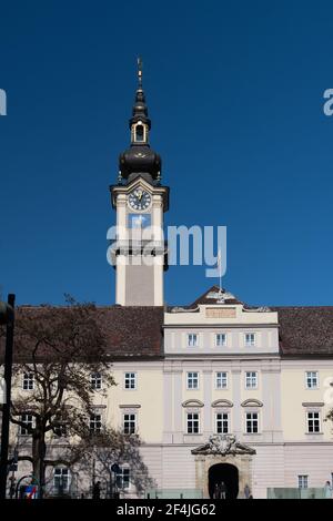 Linzer Landhaus ist ein Renaissance-Gebäude in Linz, Österreich 28.02.2021. Das Linz Landhaus ist Sitz der oberösterreichischen Landesregierung. Stockfoto