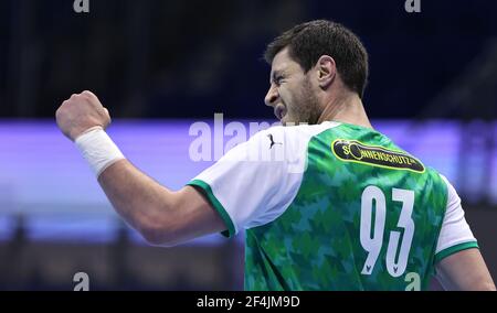 Magdeburg, Deutschland. März 2021, 21st. Handball, Bundesliga, SC Magdeburg - Füchse Berlin, Matchday 22: Der Berliner Mijajlo Marsenic klatscht die Faust. Quelle: Ronny Hartmann/dpa-Zentralbild/dpa/Alamy Live News Stockfoto