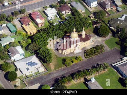 Luftaufnahme der Pfarrei der Vladimir Ikone der Gottesmutter Kirche in Rocklea, Queensland, Australien. Stockfoto