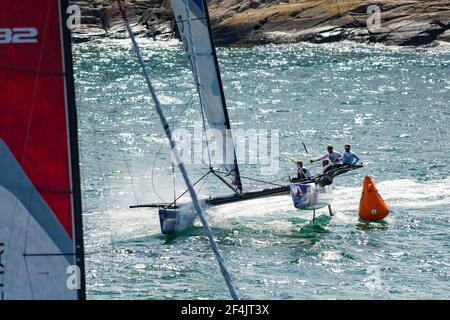 Big Boat Sailing Race M32 Katamaran Wettbewerb in Marstrand Schweden Stockfoto