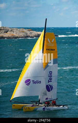 Big Boat Sailing Race M32 Katamaran Wettbewerb in Marstrand Schweden Stockfoto