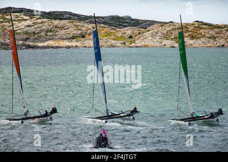 Big Boat Sailing Race M32 Katamaran Wettbewerb in Marstrand Schweden Stockfoto