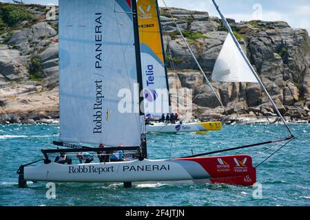 Big Boat Sailing Race M32 Katamaran Wettbewerb in Marstrand Schweden Stockfoto