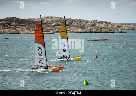 Big Boat Sailing Race M32 Katamaran Wettbewerb in Marstrand Schweden Stockfoto