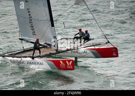 Big Boat Sailing Race M32 Katamaran Wettbewerb in Marstrand Schweden Stockfoto