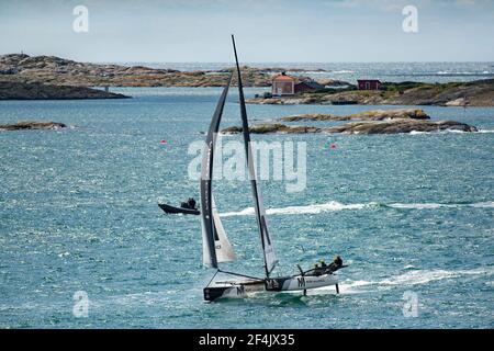 Big Boat Sailing Race M32 Katamaran Wettbewerb in Marstrand Schweden Stockfoto