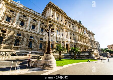 Palazzo della Suprema Corte di Cassazione (Supreme Court of Cassation Gebäude) - Rom, Italien Stockfoto