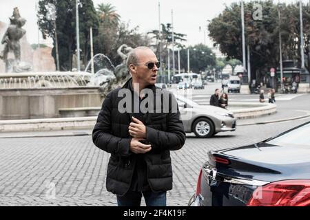 MICHAEL KEATON in AMERICAN ASSASSIN (2017), Regie: MICHAEL CUESTA. Copyright: Nur für redaktionelle Verwendung. Keine Verkaufsförderung oder Buchumschläge. Dies ist ein öffentlich verteiltes Handout. Nur Zugriffsrechte, keine Lizenz des Urheberrechts. Nur zu vervielfältigen in Verbindung mit der Promotion dieses Films. Kredit: LIONSGATE/CBS FILME / SCHWARZ, CHRISTIAN / Album Stockfoto