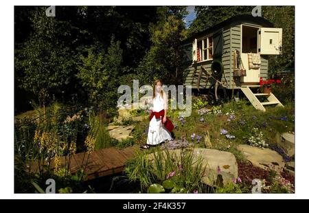 Letzte min Vorbereitung bei der Hampton Court Palace Flower Show........für die Öffentlichkeit zugänglich 6-11 Juli 2004.pic David Sandison 5/7/2004 Stockfoto