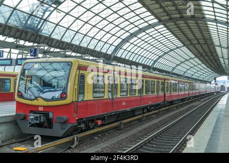 S-Bahn, Bahnhof Spandau, Berlin, Deutschland Stockfoto