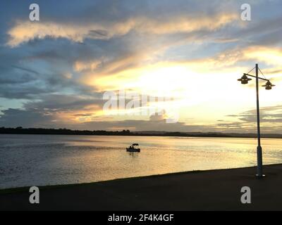 Herbstuntergang am Richmond River bei Ballina New South Wales Stockfoto