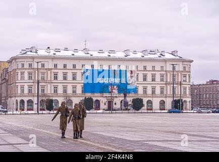 Polen, Warschau: Änderung der Ehrengarde-Zeremonie am Grab des unbekannten Soldaten. Stockfoto