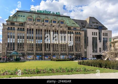 Galeria Kaufhof an der Kö Kaufhaus, Außenfassade, Düsseldorf, NRW, Deutschland Stockfoto