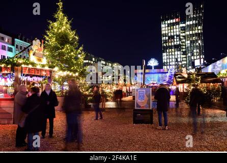 Geographie / Reisen, Deutschland, Hamburg, Elbe, Hafen, St. Pauli, Reeperbahn, Nacht, Tanzturm, Zusatz-Rechteklärung-Info-nicht-verfügbar Stockfoto