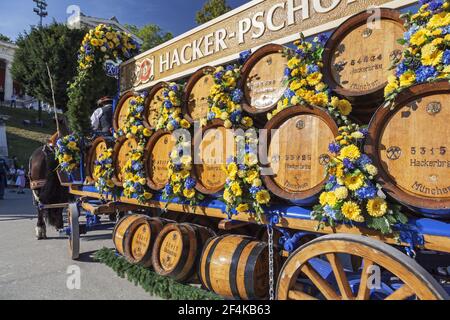 Geographie / Reisen, Deutschland, Bayern, München, Eintritt Oktoberfest-Gastronom und Brauereien auf dem , Additional-Rights-Clearance-Info-not-available Stockfoto