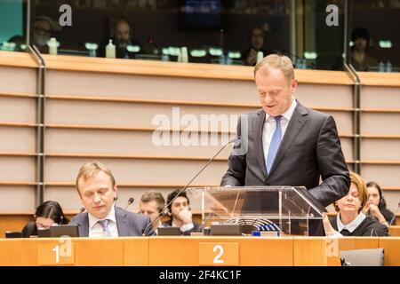 Europäisches Parlament, Brüssel. Der Präsident des Europäischen Rats, Herr Donald Tusk, spricht eine Erklärung vor dem Europäischen Parlament, während seiner Sitzungam 24. Februar 2016. Stockfoto