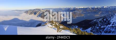 Geographie / Reisen, Deutschland, Bayern, Herzogstand (Peak), Blick vom Herzogstand (Peak) Richtung EAS, Additional-Rights-Clearance-Info-not-available Stockfoto