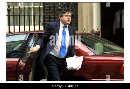 War Cabinet arrivin und verlassen Downing st.Gordon Brown pic David Sandison 28/3/2003 Stockfoto