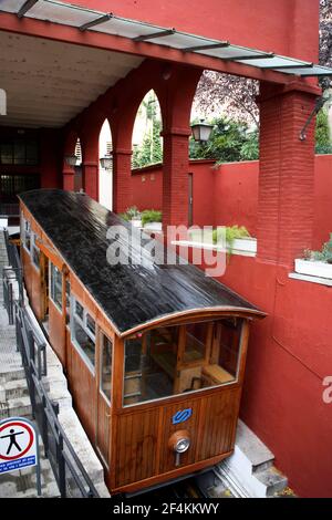 SPANIEN - Alt Penedés (Bezirk) - Katalonien - Barcelona. Gelida; Standseilbahn Stockfoto