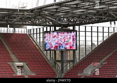 Fussball, Bundesliga, Deutschland, Herren, Saison 2020/2021, 26. Spieltag, Rhein Energie Stadion Kšln, 1. FC Kšln (weiss) - Borussia Dortmund (gelb) 2 Stockfoto