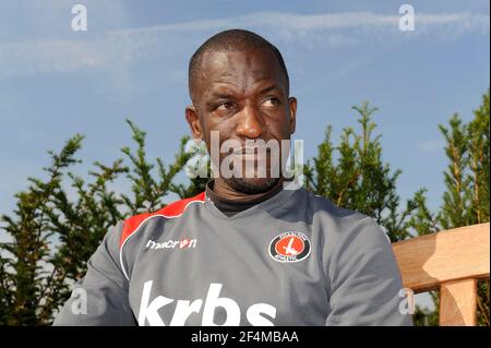Chris Powell Manager von Charlton Athletic FC. 2/9/2011. BILD DAVID ASHDOWN Stockfoto