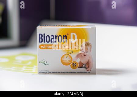 POZNAN, POLEN - 06. Aug 2017: Bioaron Vitamin D für Babys in einer geschlossenen Box Stockfoto