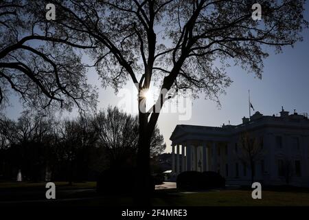 Washington, USA. März 2021, 22nd. Das Weiße Haus wird am Montag, 22. März 2021 in Washington, DC gesehen. (Foto von Oliver Contreras/SIPA USA) Quelle: SIPA USA/Alamy Live News Stockfoto