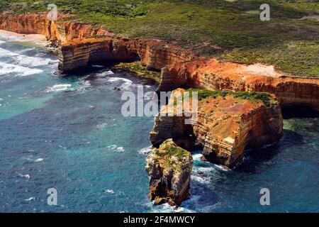 Australien, Victoria, Luftaufnahme zur Küste im Port Campbell National Park Stockfoto