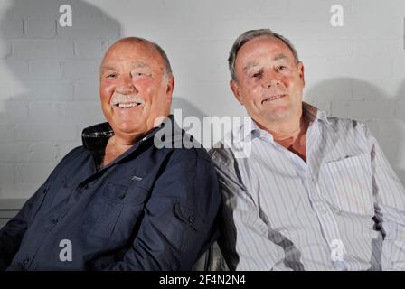 Jimmy Greaves und Ian St. John. 26/5/09. BILD DAVID ASHDOWN Stockfoto