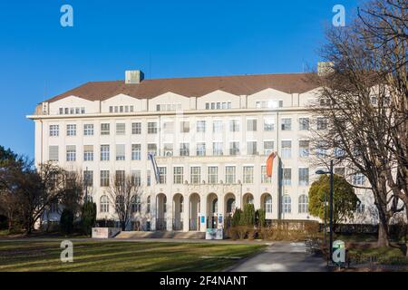 Wien, Wien: Ehemalige Hochschule für Welthandel, heute Universität Wien - Institut für Klassische Archäologie (University o Stockfoto