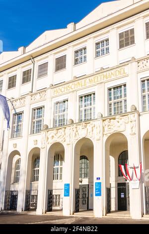 Wien, Wien: Ehemalige Hochschule für Welthandel, heute Universität Wien - Institut für Klassische Archäologie (University o Stockfoto