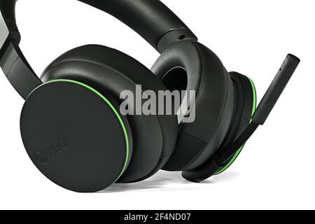 Brandneues Microsoft Xbox Wireless Headset 2021. Direkte Kopplung an die Konsole, drahtlose Verbindung. Gaming-Zubehör. Ohrhörer. Stockfoto