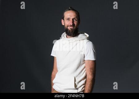 Edimburgh, Schottland. 18. August 2018. Der Geschichtenerzähler und ehemalige Lehrer Matt Hopwood nimmt während des Edinburgh International Book Festivals an einer Fotoschau Teil Stockfoto