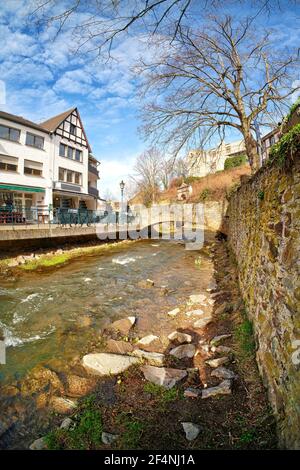 Stadtbild von Bad Münstereifel. Bad Münstereifel ist ein historischer Kurort im Landkreis Euskirchen Stockfoto