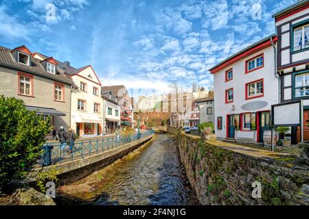 Stadtbild von Bad Münstereifel. Bad Münstereifel ist ein historischer Kurort im Landkreis Euskirchen Stockfoto