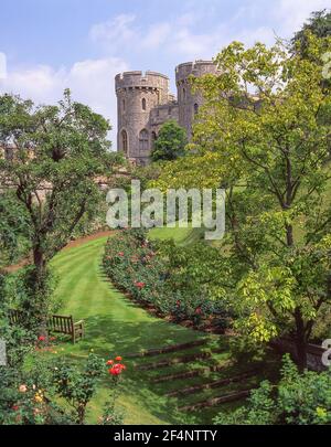 Der Rundturm und Gärten, Schloss Windsor, Windsor, Berkshire, England, Vereinigtes Königreich Stockfoto