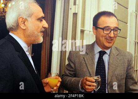 Schweiz: Die iranische Botschafterin in Bern Alireza Salari lud den iranischen Außenminister Mohammed Dschawad Sarif und viele Diplomaten aus aller Zeit ein Stockfoto