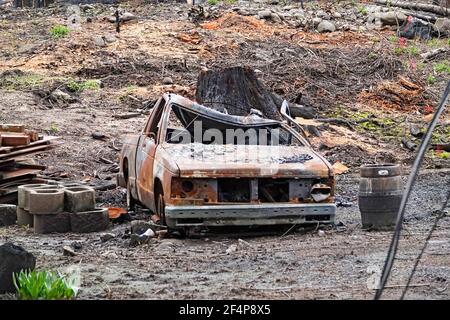 Die verkohlten Überreste der kleinen Dorfanlage von Blue River, Oregon, nach dem Waldbrand auf der Holiday Farm, der das McKenzie River Valley hinunter fegte Stockfoto