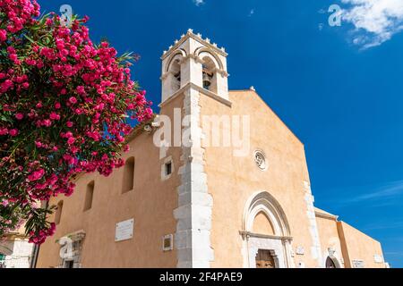 Kirche des heiligen Augustinus am 9th. April Platz, Taormina, Italien Stockfoto