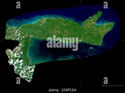 Samana, Provinz Dominikanische Republik. Sentinel-2 Satellitenbilder. Form isoliert auf schwarz. Beschreibung, Lage der Hauptstadt. Enthält geändert Stockfoto