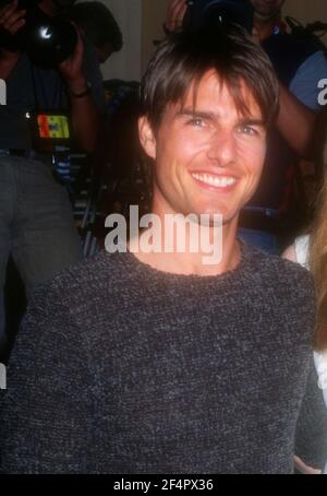 Westwood, California, USA 20th. Mai 1996 Schauspieler Tom Cruise besucht Paramount Pictures' 'Mission Impossible' Premiere am 20. Mai 1996 im Mann Bruin Theater in Westwood, Kalifornien, USA. Foto von Barry King/Alamy Stockfoto Stockfoto