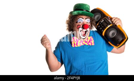 Feiertage. Lustige dicke Clown. Weißer Hintergrund. Stockfoto