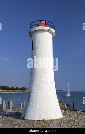 Geographie / Reisen, Dänemark, Syddanmark, Mommark, Leuchtturm am Hafeneingang von Mommark, Insel AS, Syd, Additional-Rights-Clearance-Info-not-available Stockfoto