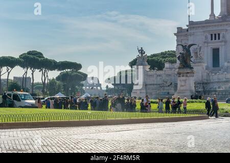 Rom, Italien - 03. Okt 2018: Piazza di Venezia und ein Fragment des Denkmals von Altare della Patria Stockfoto