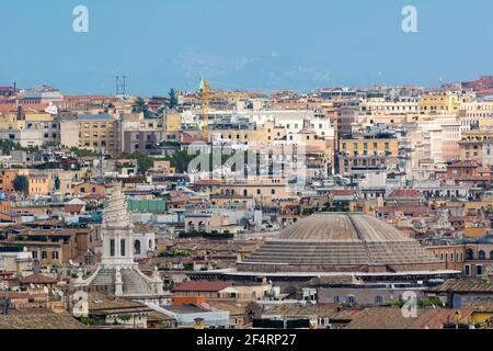 Rom, Italien, 05.Oktober, 2018: Schöne Aussicht auf die Ewige Stadt Dächer Stockfoto