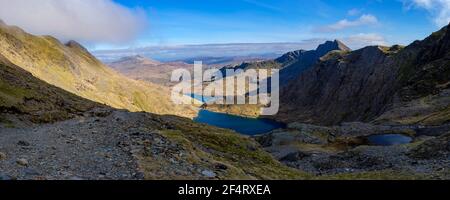 Blick von einer Wanderung zum Gipfel des Snowdon in Nordwales, Großbritannien Stockfoto