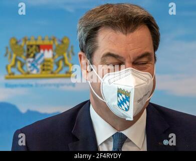 München, Deutschland. März 2021, 23rd. Der bayerische Ministerpräsident Markus Söder (CSU) nimmt an der Sitzung des Bayerischen Kabinetts Teil, die als Videokonferenz durchgeführt wird. Kredit: Peter Kneffel/dpa/Alamy Live Nachrichten Stockfoto